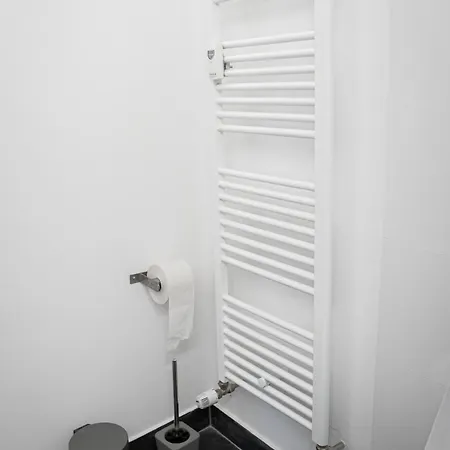 דירה No32 Ac Cozy Near Train Station ברטיסלאבה