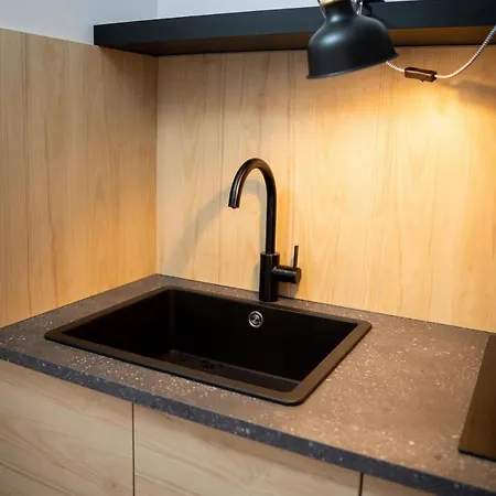 No32 Ac Cozy Near Train Station Bratislava