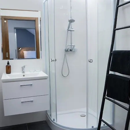 No32 Ac Cozy Near Train Station ברטיסלאבה